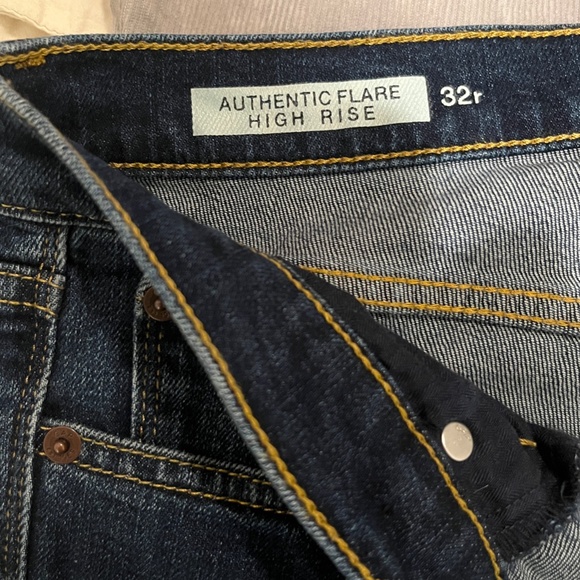 Gap 1969 Women’s Authentic Flare High Rise Raw Hem Button Fly Jeans 32R - Picture 3 of 4